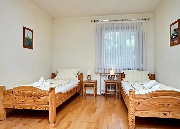 Haus Am Einberg 招待所 3*